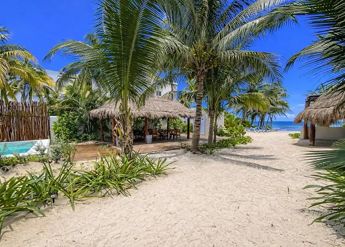Arenika Beachfront & *