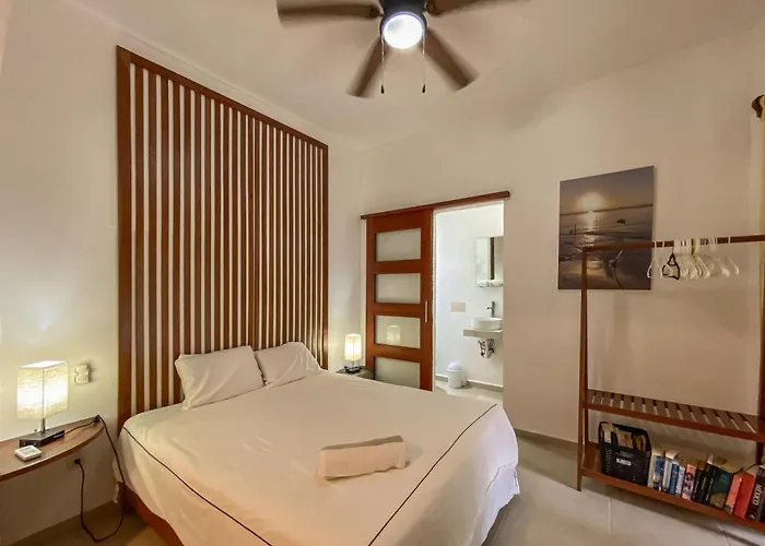 Apartment Arenika Beachfront & *