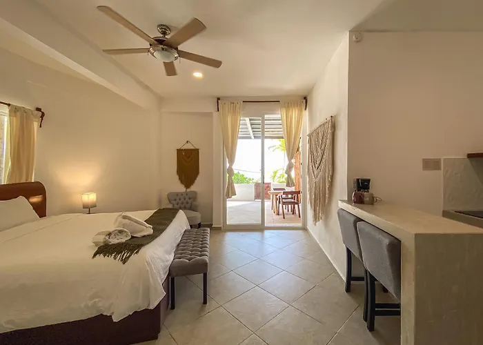 Arenika Beachfront & Apartment Puerto Morelos