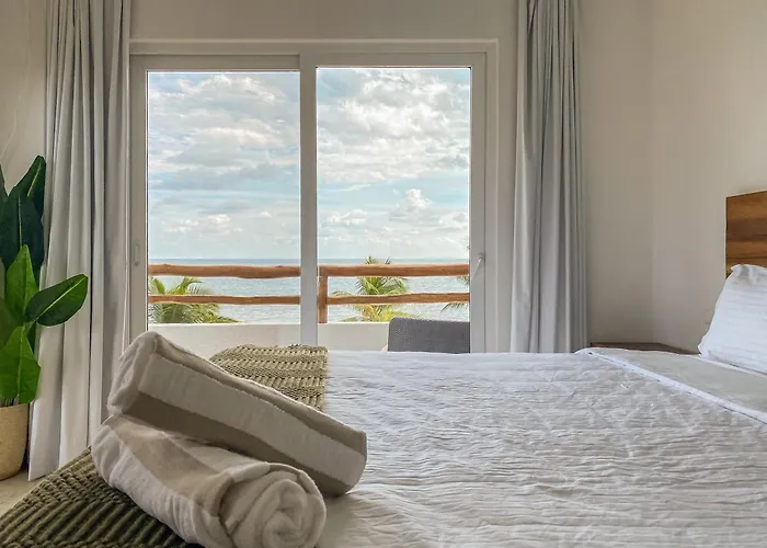 Arenika Beachfront & * Puerto Morelos
